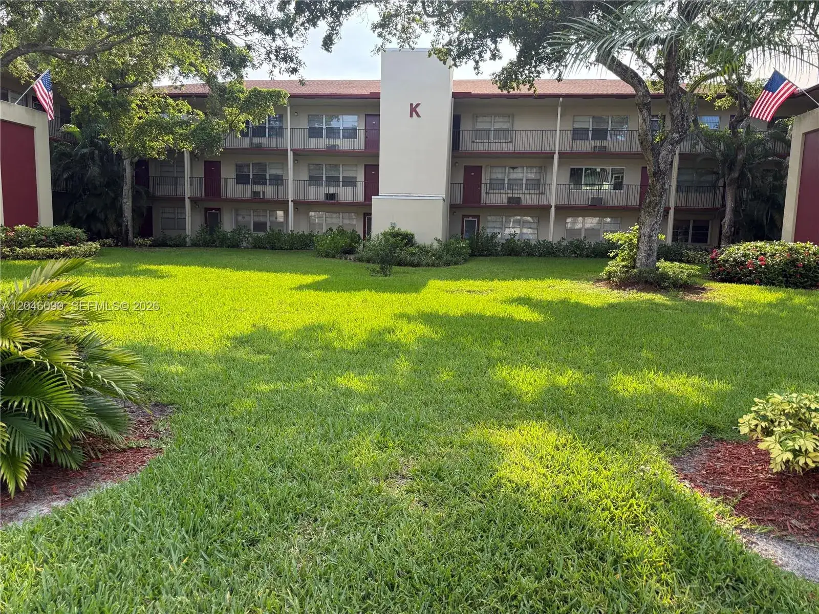 2 bedroom 2 bath Residential for sale at 100 SW 132nd Way # 101K, Pembroke Pines FL 33027