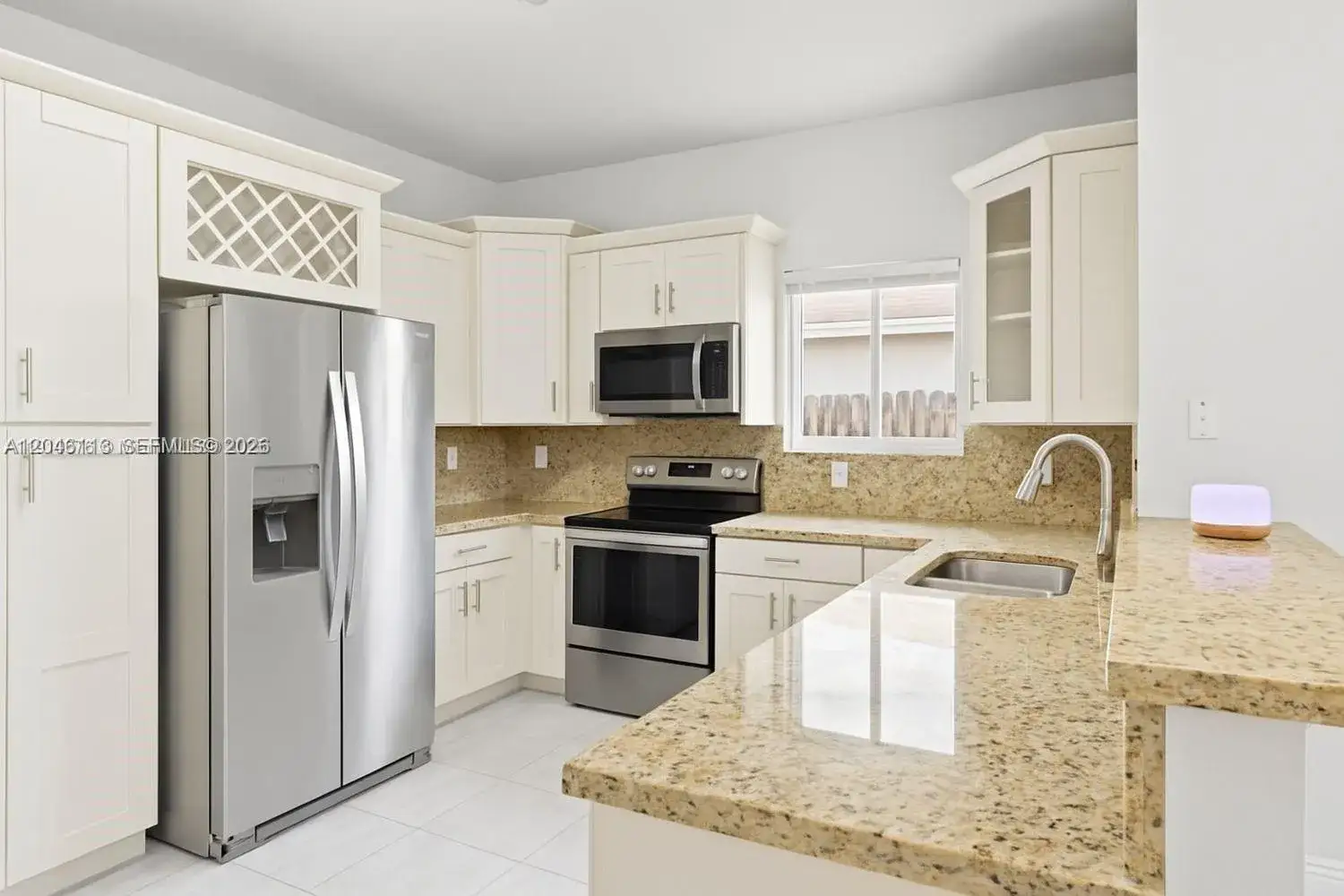 3 bedroom 2 bath Residential Lease for rent at 1110 NE 1st Ave # 1110, Fort Lauderdale FL 33304