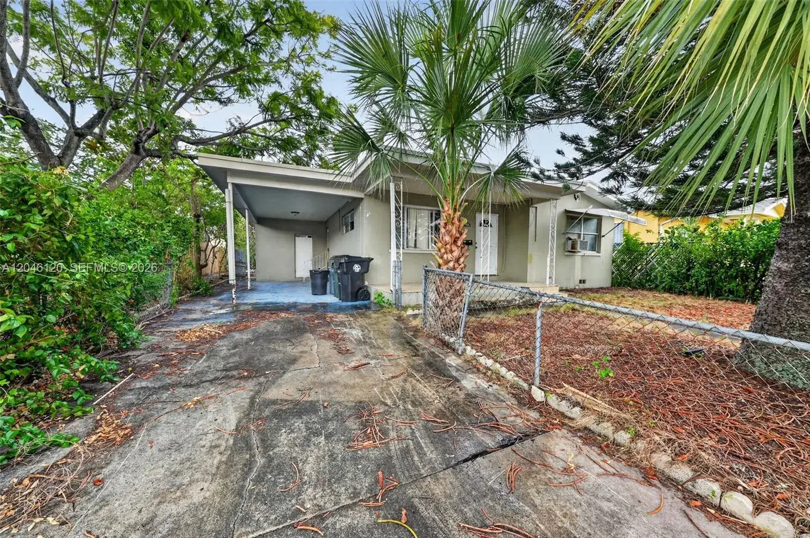 2 bedroom 1 bath Residential for sale at 914 N K St, Lake Worth FL 33460