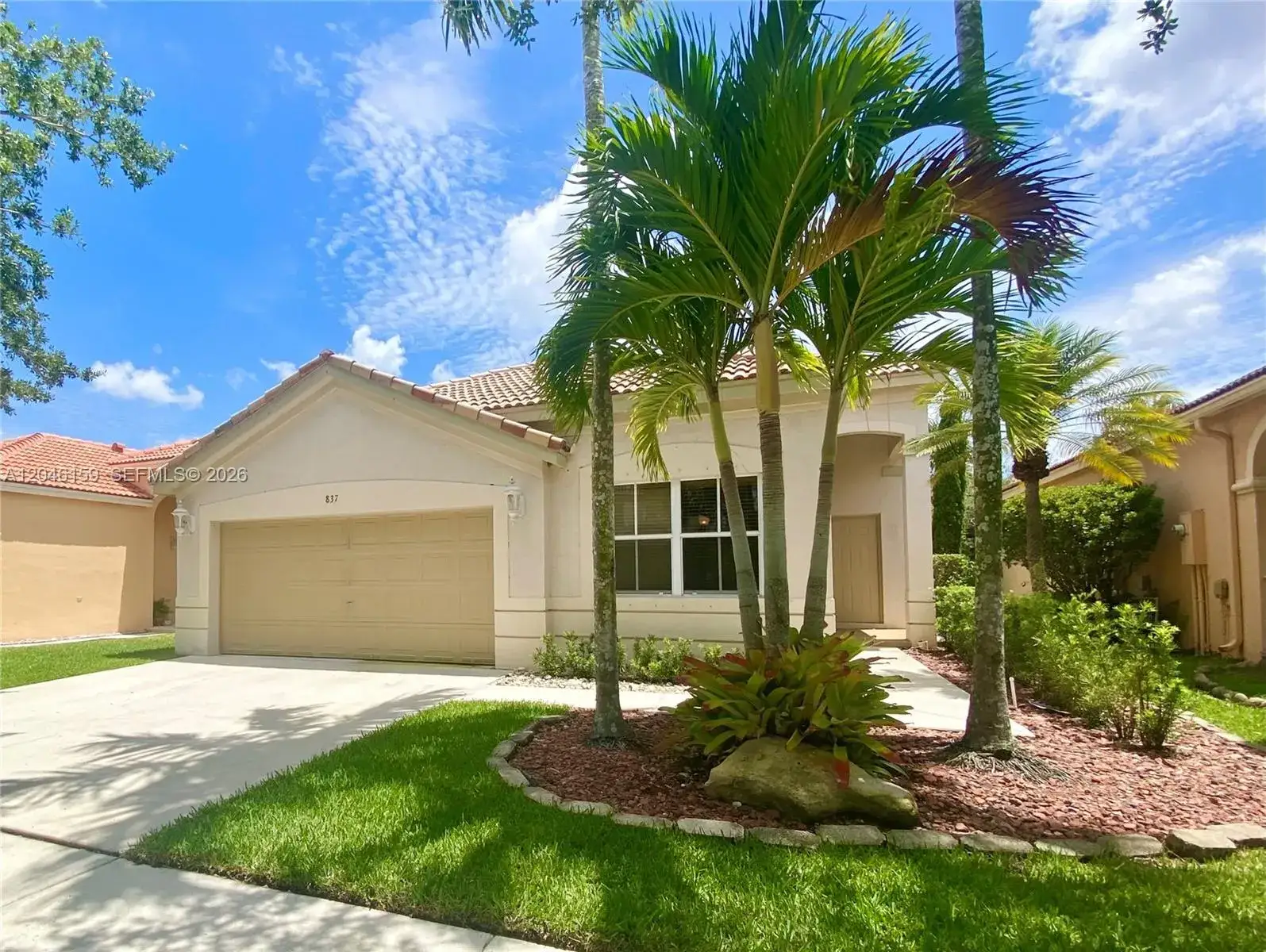 3 bedroom 2 bath Residential Lease for rent at 837 Tanglewood Cir, Weston FL 33327