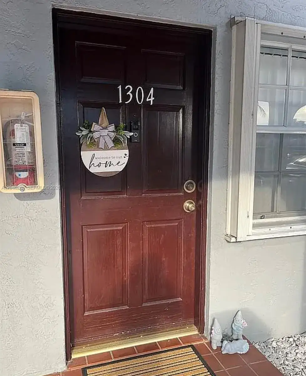 2 bedroom 2 bath Residential for sale at 7100 NW 173rd Dr # 1304, Hialeah FL 33015