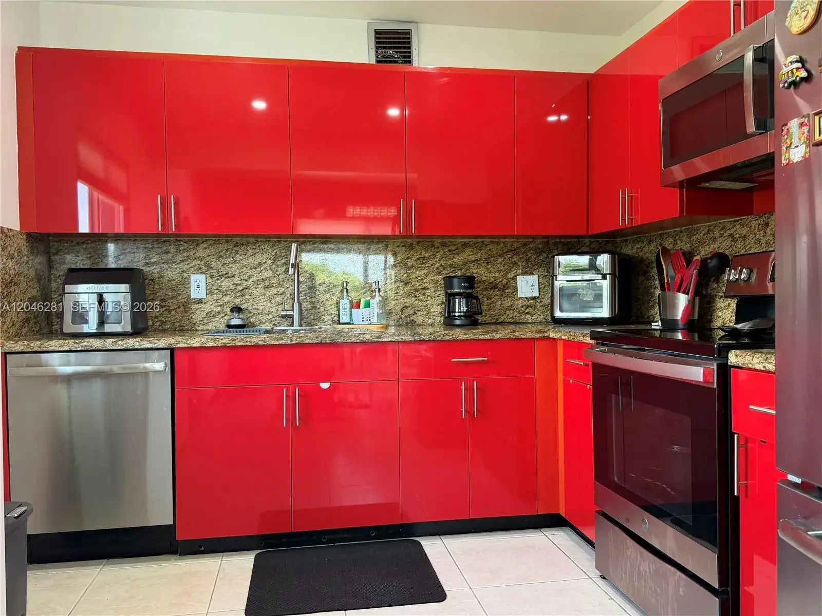 2 bedroom 2 bath Residential for sale at 13255 SW 7th Ct # 401D, Pembroke Pines FL 33027