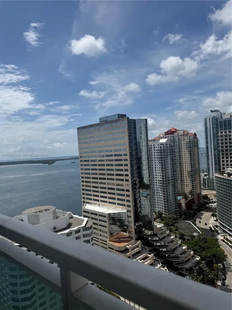 2 bedroom 2 bath Residential Lease for rent at 950 Brickell Bay Dr # 2907, Miami FL 33131