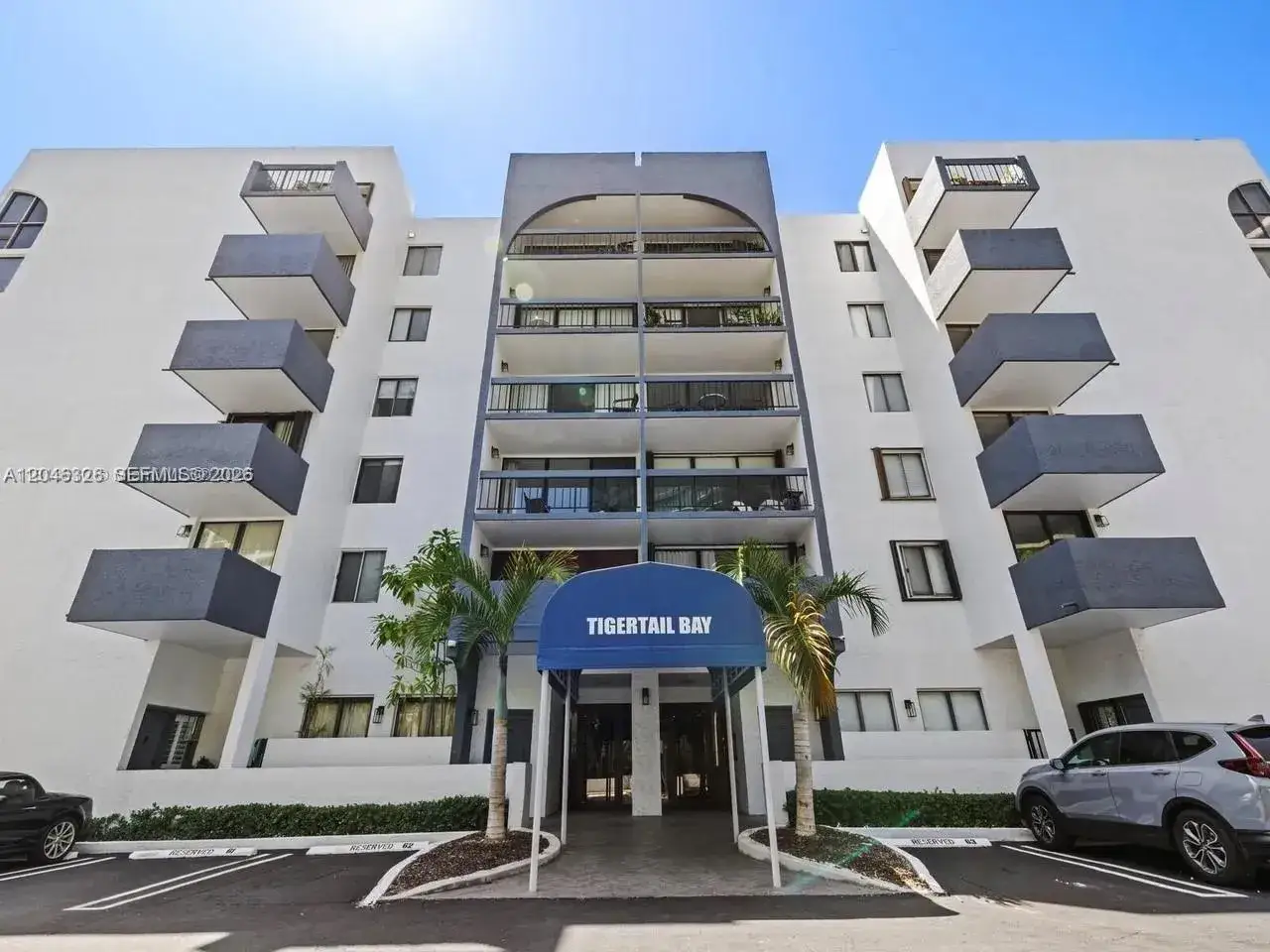 1 bedroom 1 bath Residential for sale at 2715 Tigertail Ave # 102, Miami FL 33133