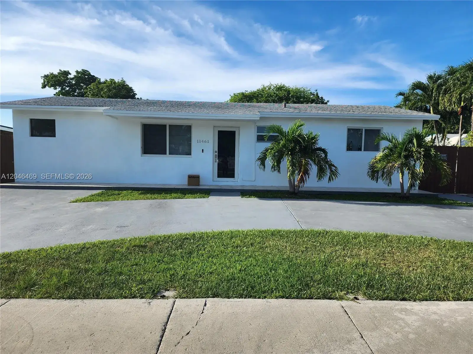 1 bedroom 1 bath Residential Lease for rent at 11461 SW 197th St # A, Miami FL 33157