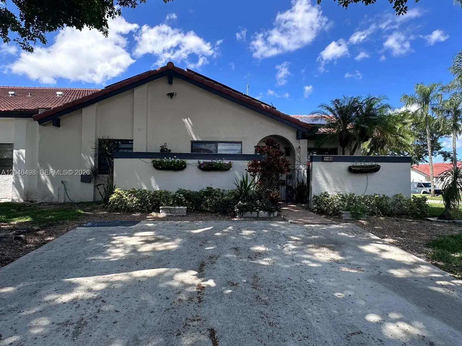 3 bedroom 2 bath Residential for sale at 6633 NW 178th Ter, Hialeah FL 33015