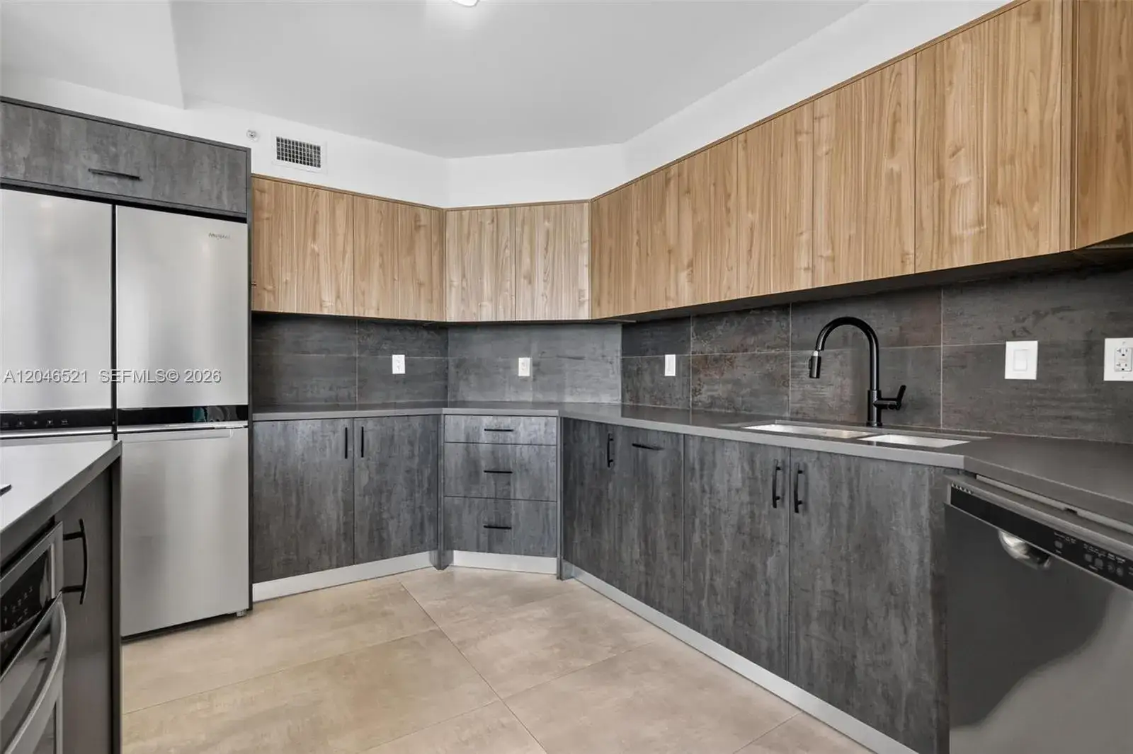 2 bedroom 2 bath Residential for sale at 3370 Hidden Bay Dr # 1212, Aventura FL 33180