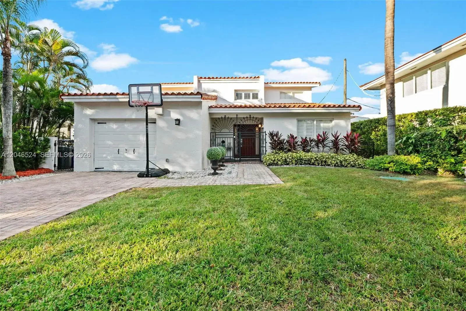 4 bedroom 3 bath Residential Lease for rent at 1211 Algeria Ave, Coral Gables FL 33134