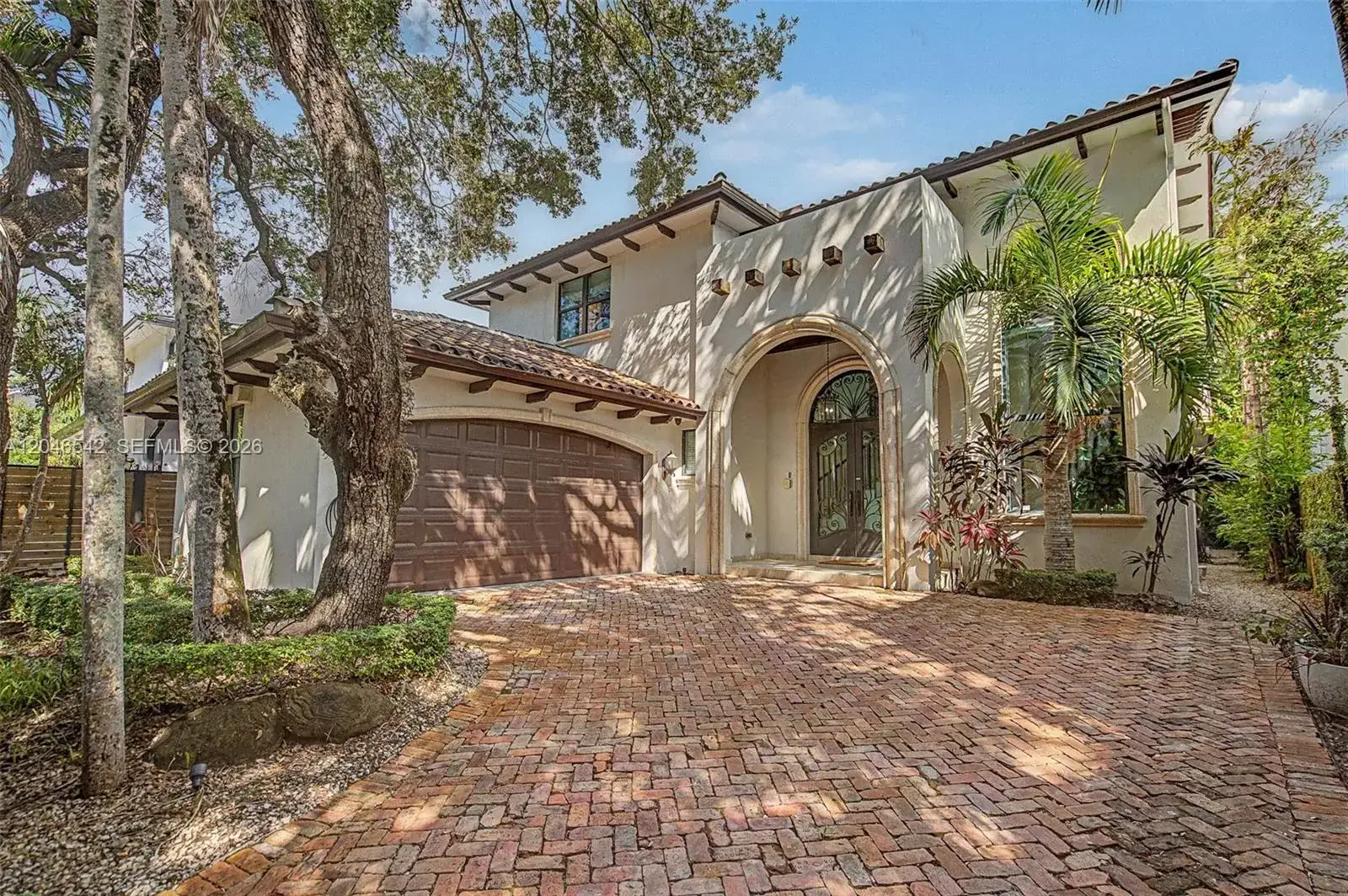 4 bedroom 4 bath Residential Lease for rent at 2561 Trapp Ave, Miami FL 33133