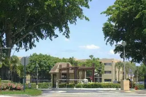 2 bedroom 2 bath Residential Lease for rent at 8075 SW 107th Ave # 305, Miami FL 33173