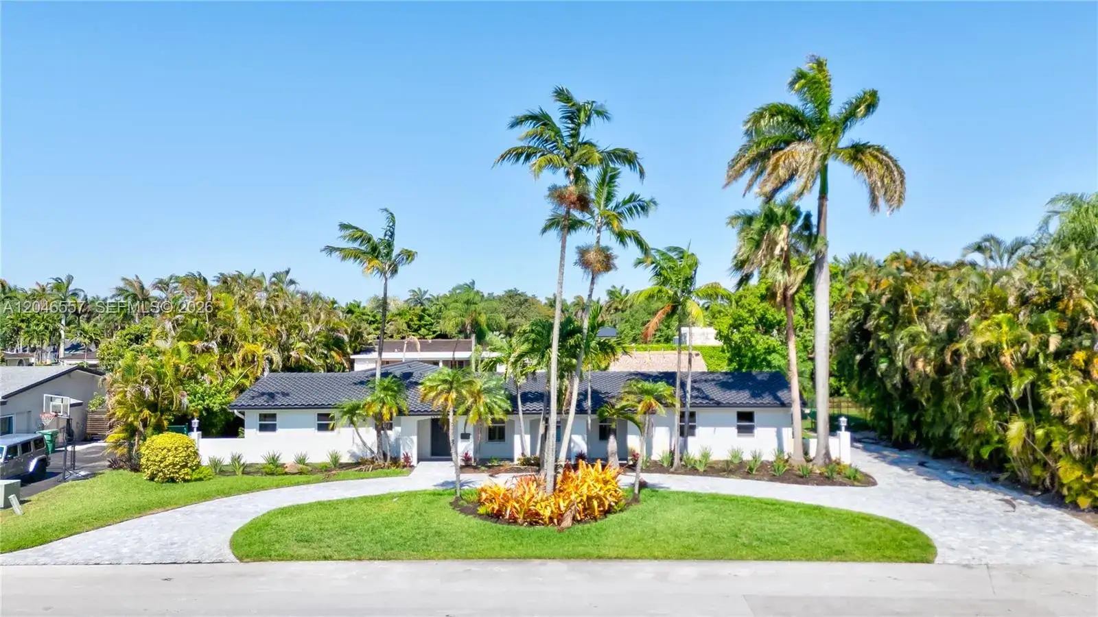 4 bedroom 3 bath Residential for sale at 14675 SW 78th Ave, Palmetto Bay FL 33158
