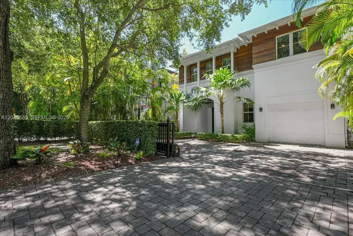 4 bedroom 3 bath Residential Lease for rent at 4734 Sunset Drive, Miami FL 33143