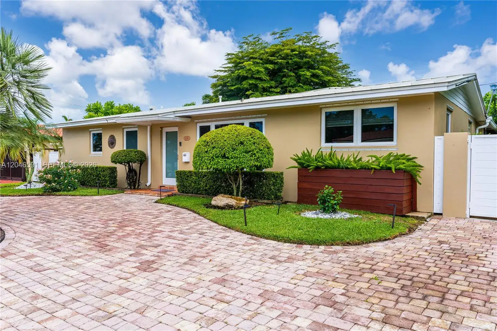 3 bedroom 3 bath Residential for sale at 11180 SW 58th Ter, Miami FL 33173