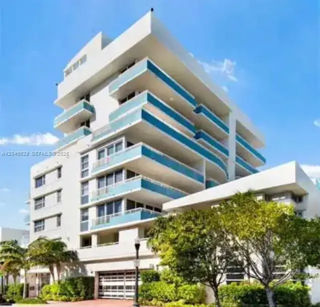 1 bedroom 1 bath Residential Lease for rent at 200 Ocean Dr # 3C, Miami Beach FL 33139