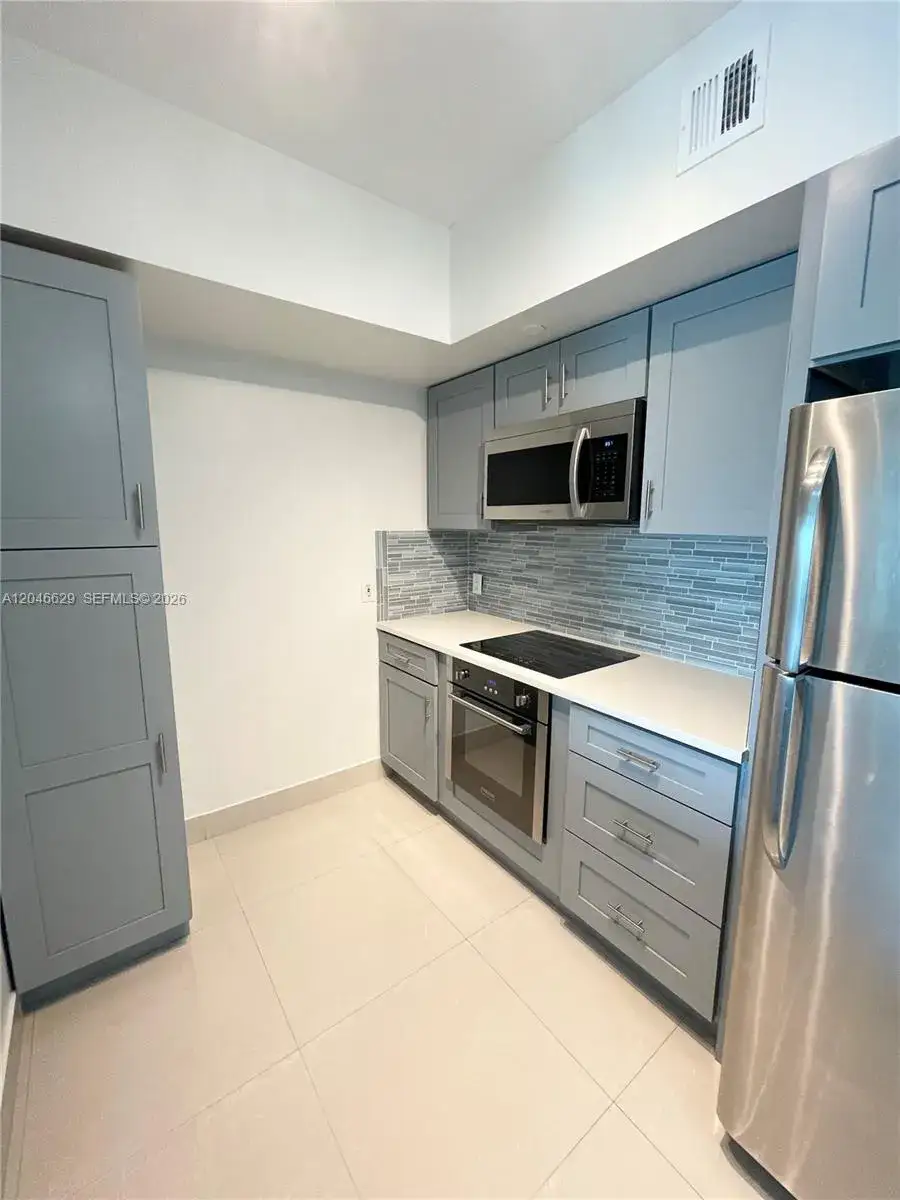 2 bedroom 2 bath Residential Lease for rent at 1723 SW 2nd Ave # 801, Miami FL 33129
