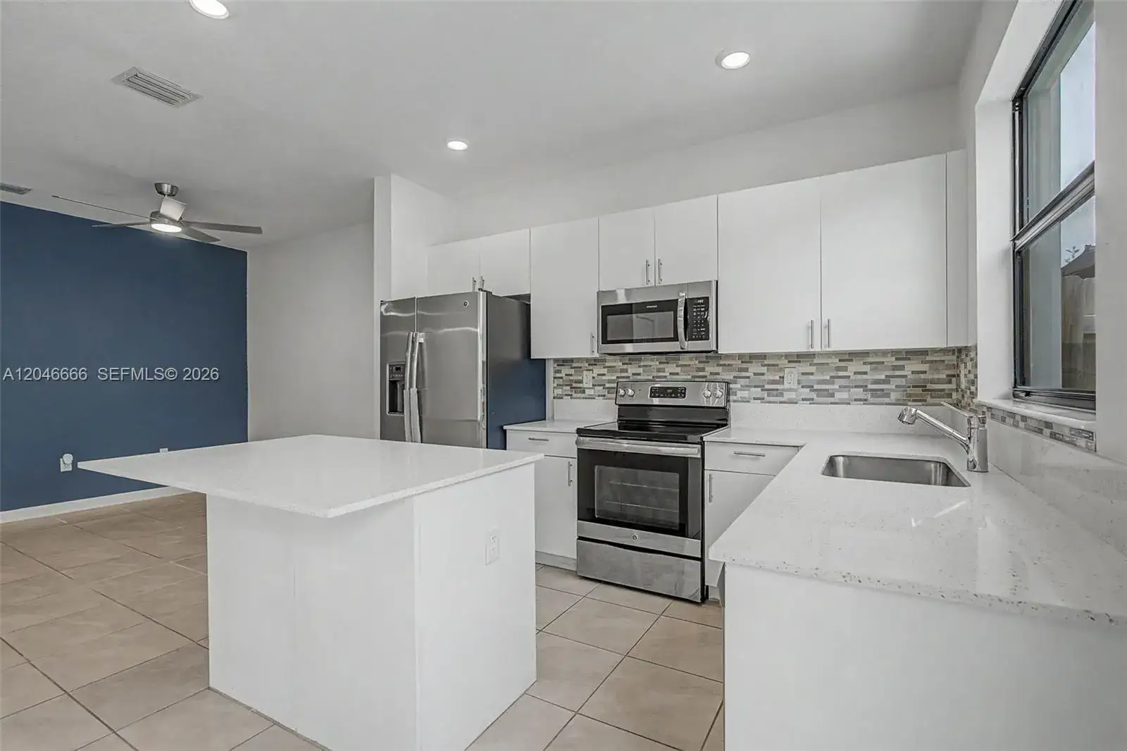 3 bedroom 3 bath Residential for sale at 13250 SW 285th St, Homestead FL 33033