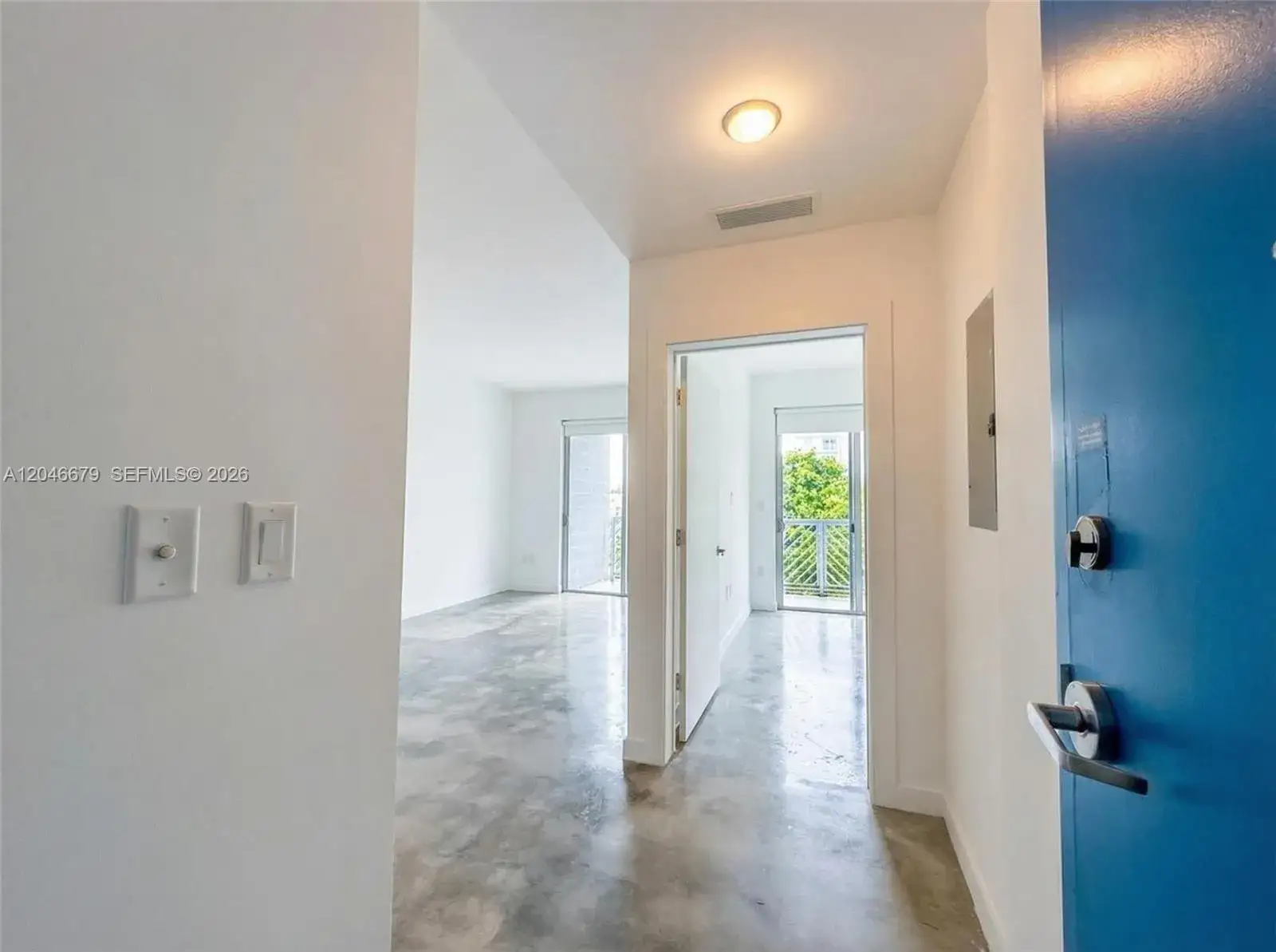 1 bedroom 1 bath Residential Lease for rent at 761 NW 1st St # 302, Miami FL 33128