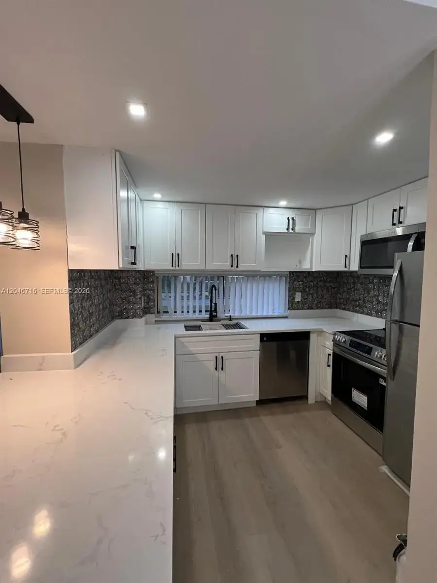 2 bedroom 2 bath Residential for sale at 17021 N Bay Rd # 124, Sunny Isles Beach FL 33160