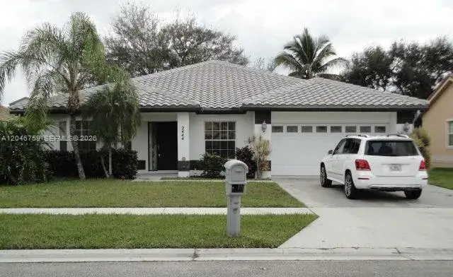 3 bedroom 2 bath Residential for sale at 2444 Stonegate Dr, Wellington FL 33414