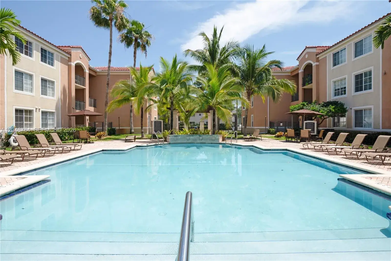 2 bedroom 2 bath Residential for sale at 6851 SW 44th St # 208, Miami FL 33155