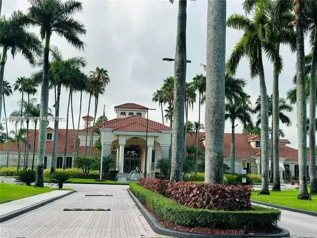 3 bedroom 2 bath Residential Lease for rent at 9725 NW 52nd St # 210, Doral FL 33178