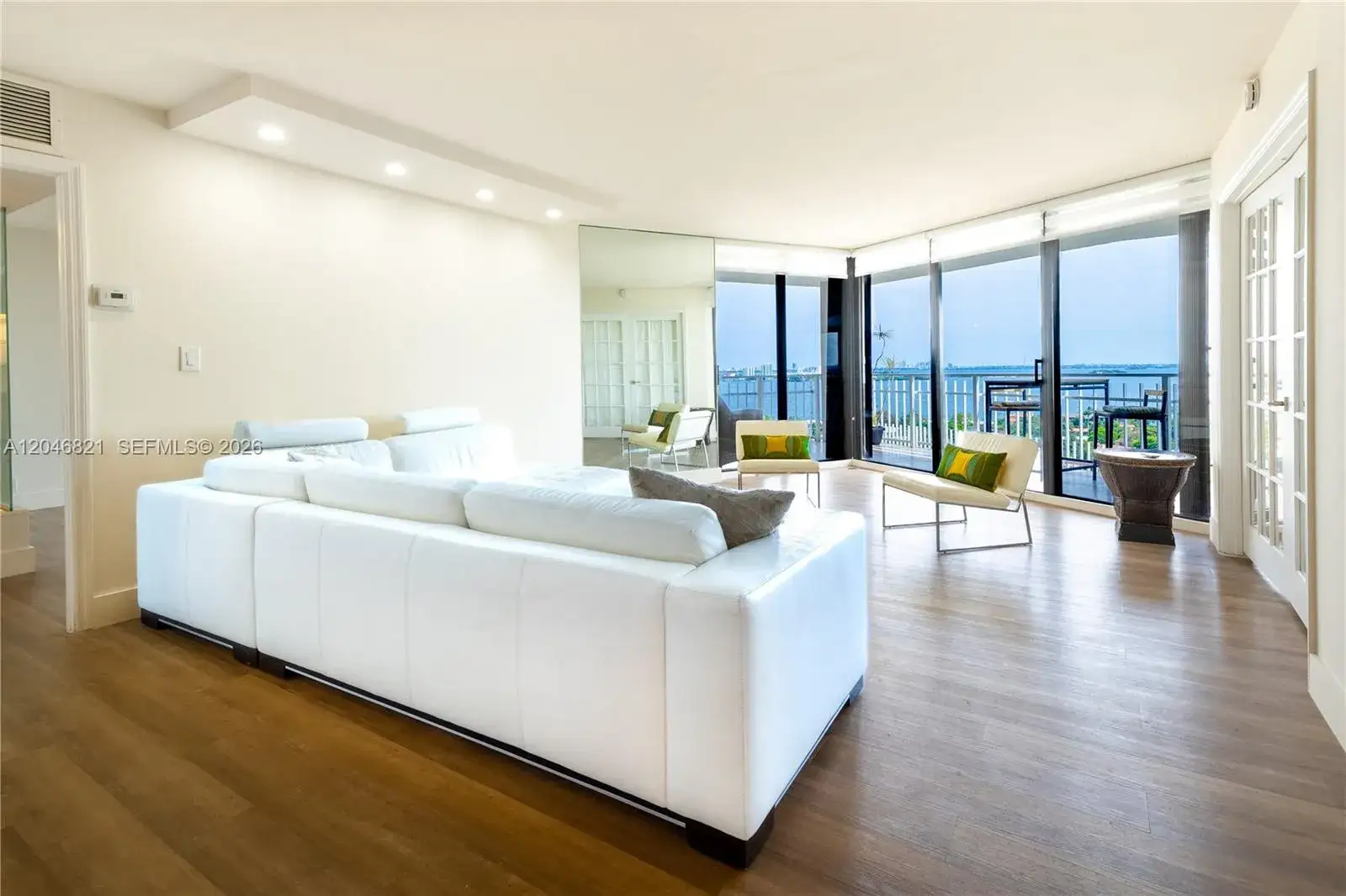 2 bedroom 2 bath Residential Lease for rent at 2000 Towerside Ter # 1910, Miami FL 33138