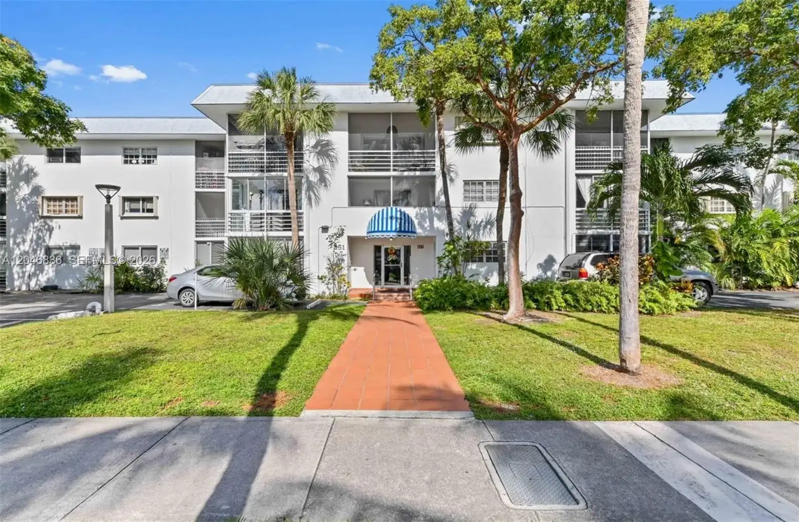 1 bedroom 1 bath Residential Lease for rent at 251 Galen Dr # 302, Key Biscayne FL 33149
