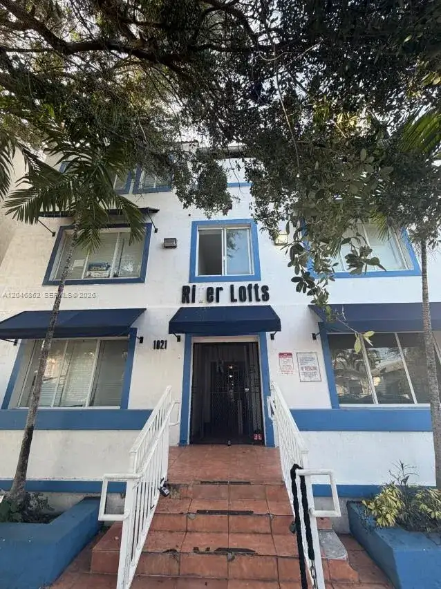 1 bedroom 1 bath Residential for sale at 1021 NW 3rd St # 106, Miami FL 33128