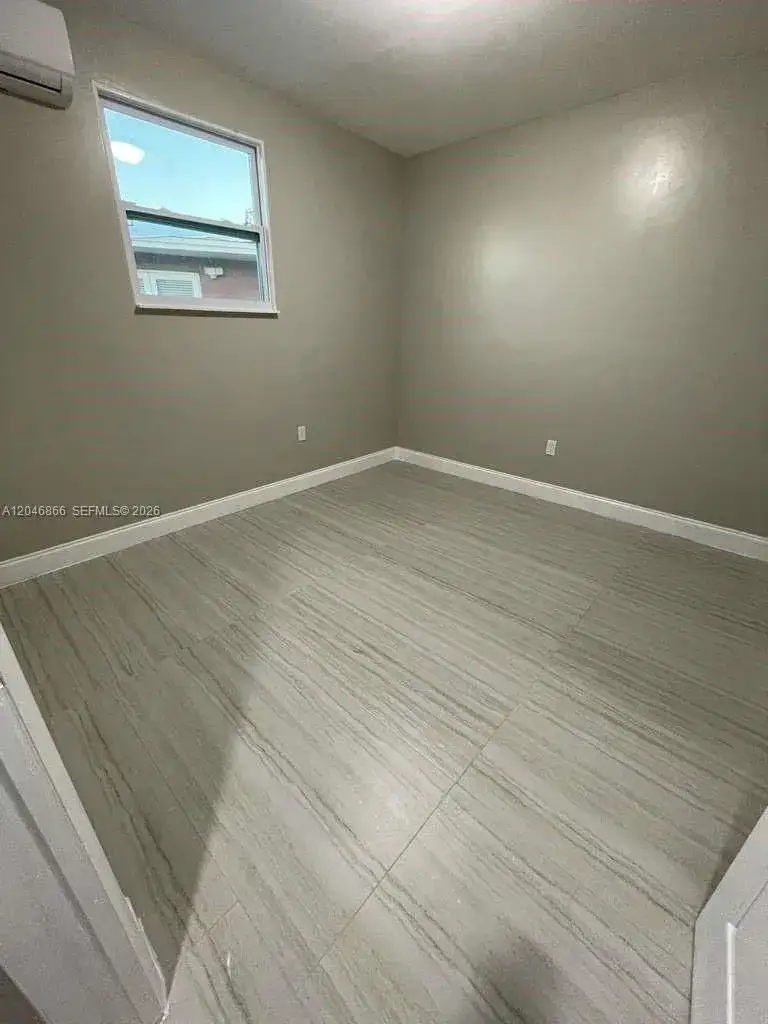 1 bedroom 1 bath Residential Lease for rent at 11730 SW 172nd St # 0, Miami FL 33177