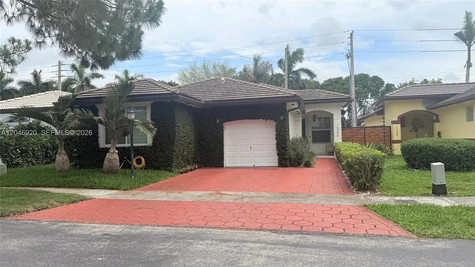 4 bedroom 2 bath Residential Lease for rent at 15986 SW 71st Ter, Miami FL 33193