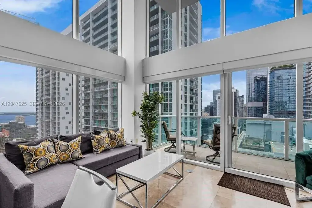 2 bedroom 2 bath Residential for sale at 41 SE 5th St # 1702, Miami FL 33131