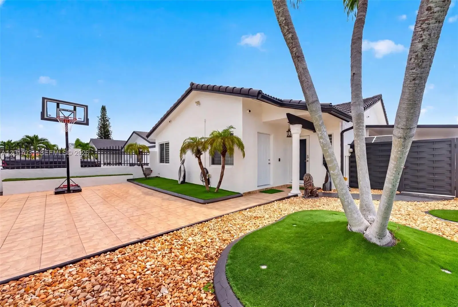 4 bedroom 3 bath Residential for sale at 1635 SW 138th Ct, Miami FL 33175
