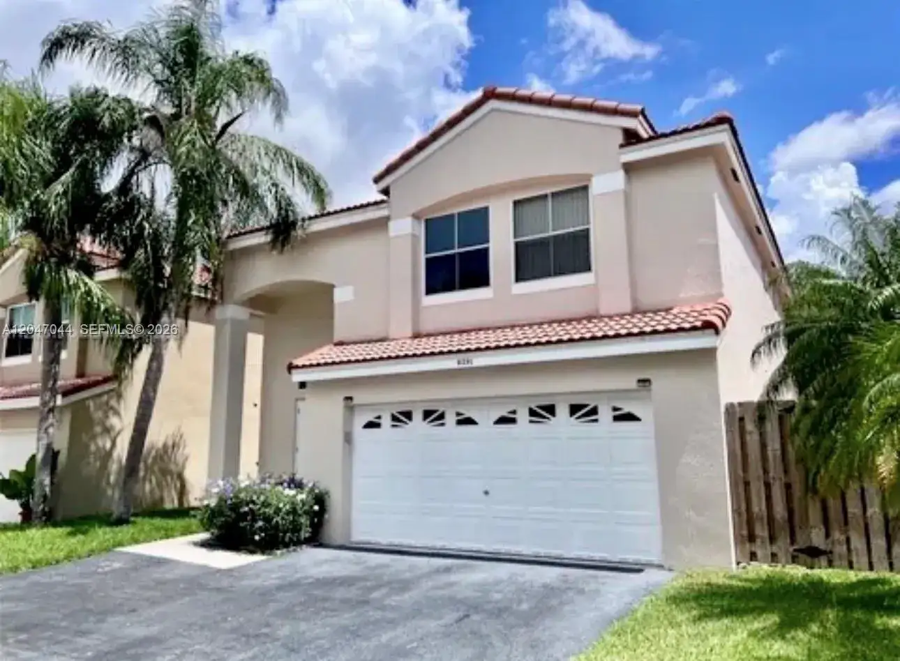 4 bedroom 2 bath Residential Lease for rent at 8291 SW 44th Pl # 8291, Davie FL 33328