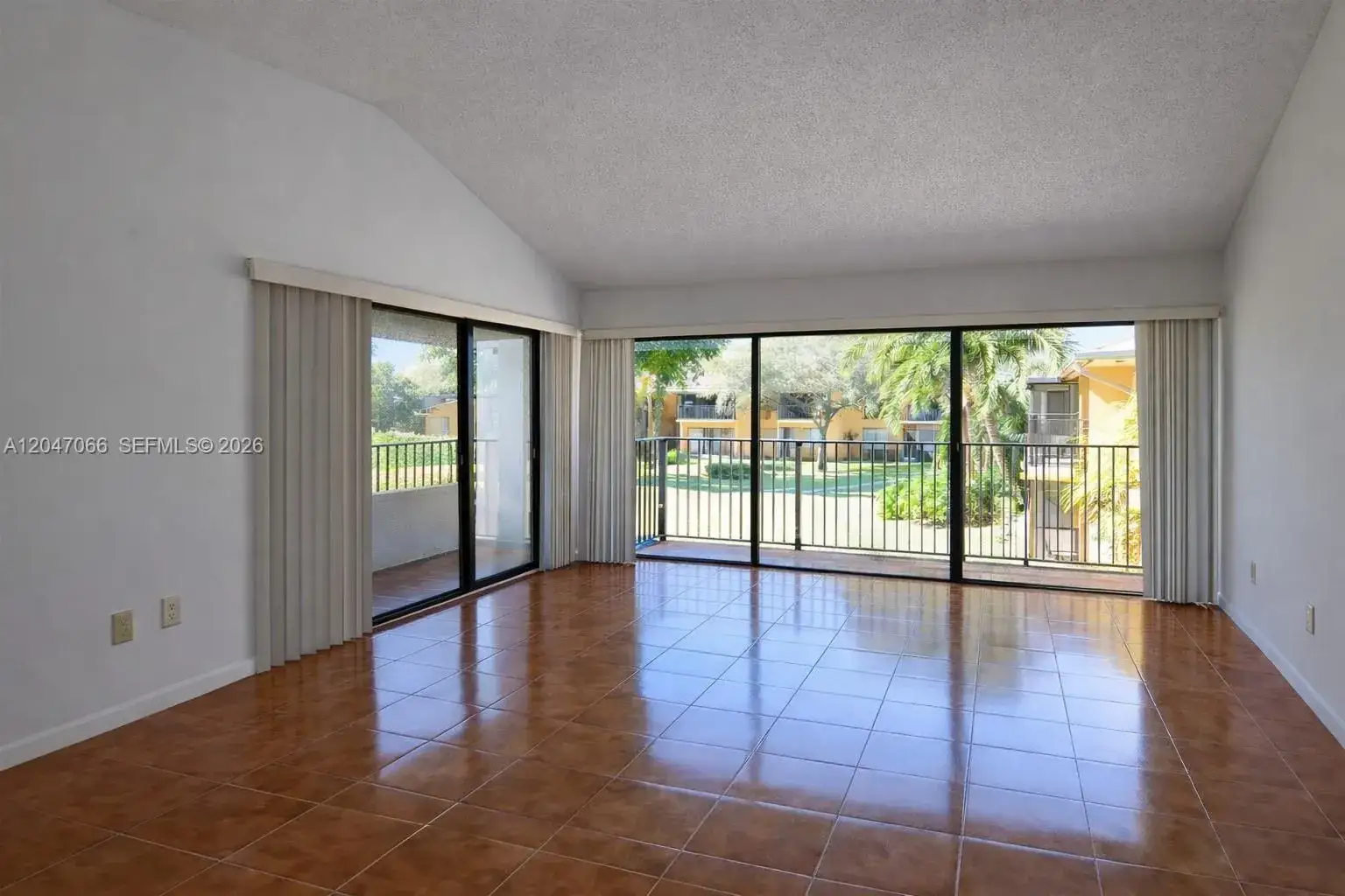 2 bedroom 2 bath Residential Lease for rent at 5821 Washington St # 32, Hollywood FL 33023