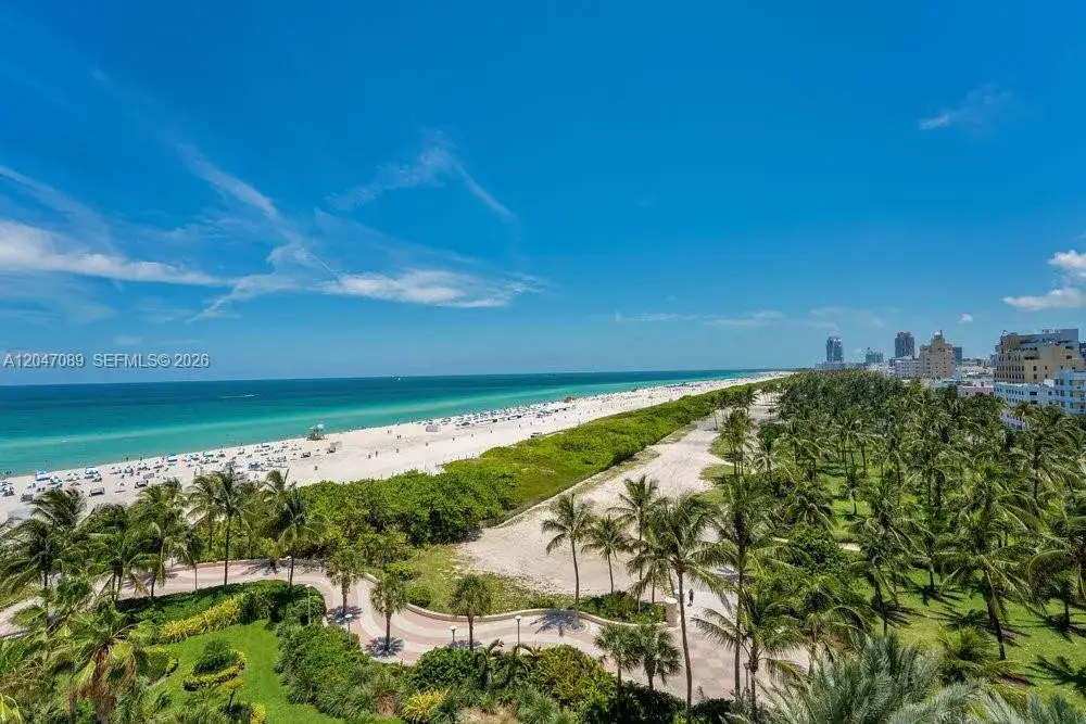 2 bedroom 2 bath Residential for sale at 1455 Ocean Dr # 904, Miami Beach FL 33139