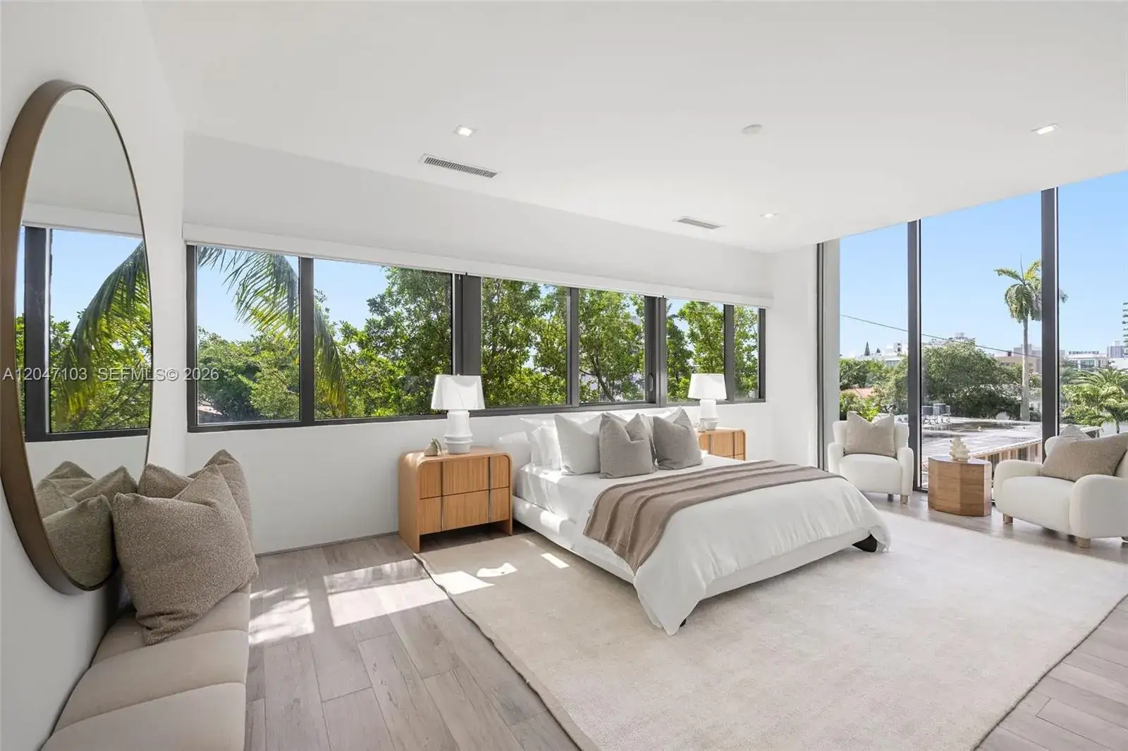 3 bedroom 3 bath Residential Lease for rent at 1525 Bay Rd # 1525, Miami Beach FL 33139