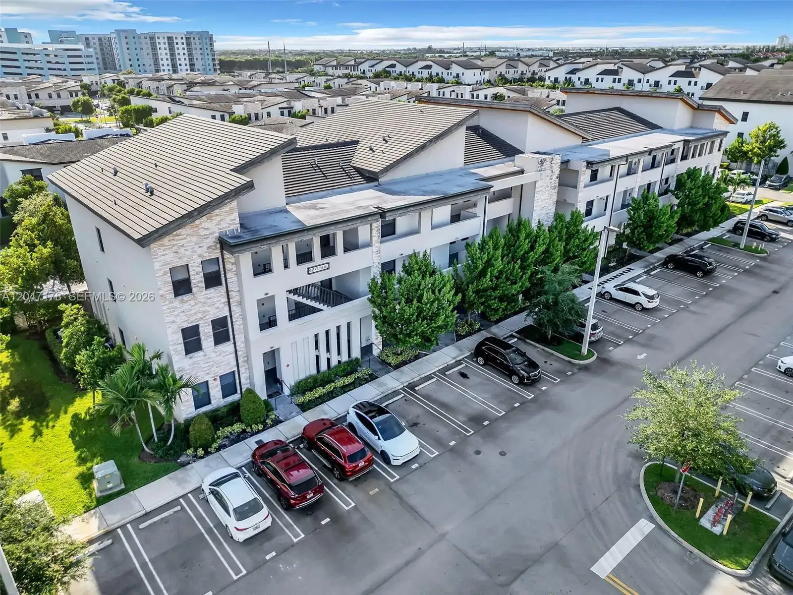 2 bedroom 2 bath Residential for sale at 8045 NW 104th Ave # 32, Doral FL 33178