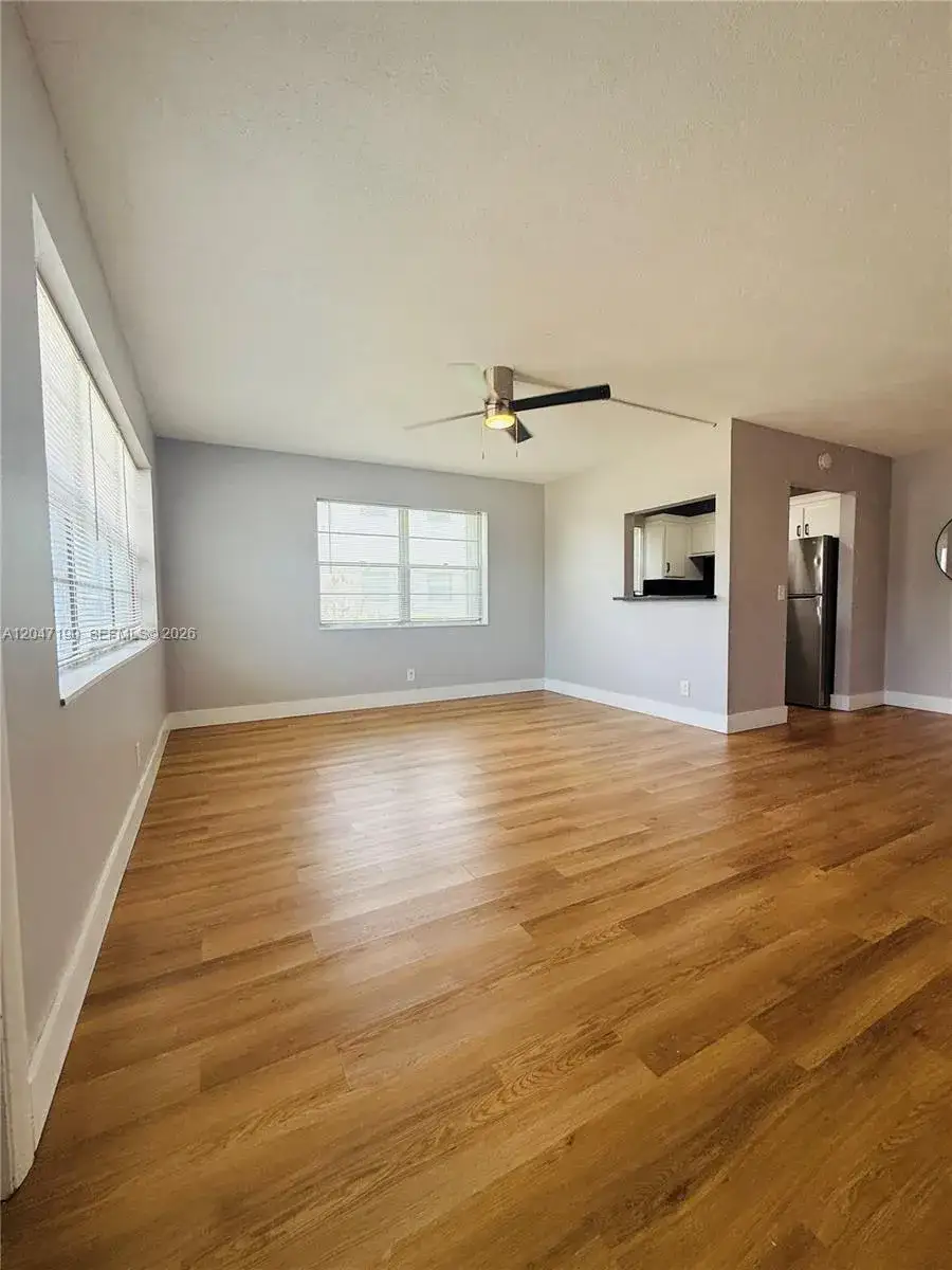 1 bedroom 1 bath Residential Lease for rent at 21 Windsor B # b, West Palm Beach FL 33417