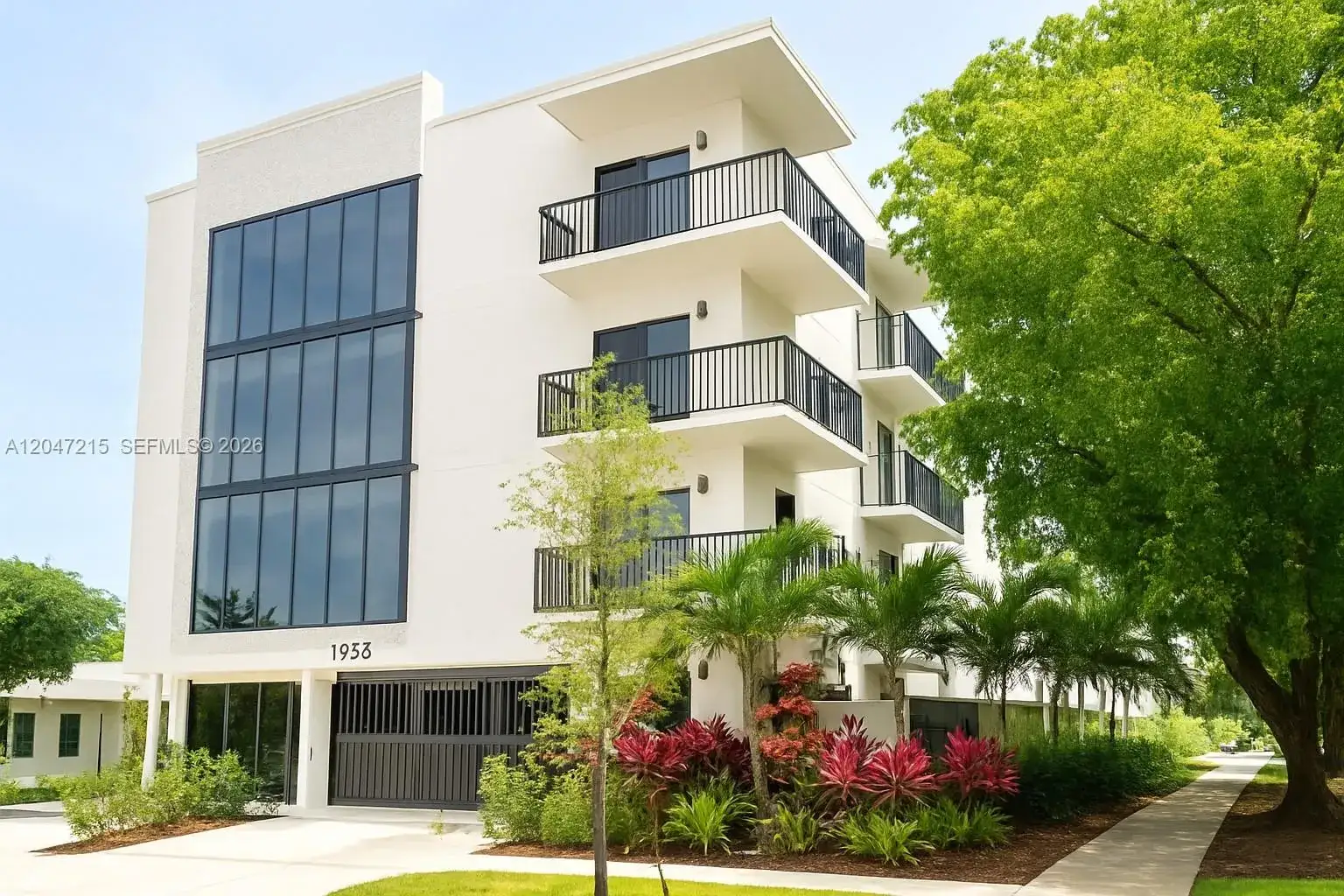 2 bedroom 2 bath Residential Lease for rent at 1950 Fletcher St # 305, Hollywood FL 33020