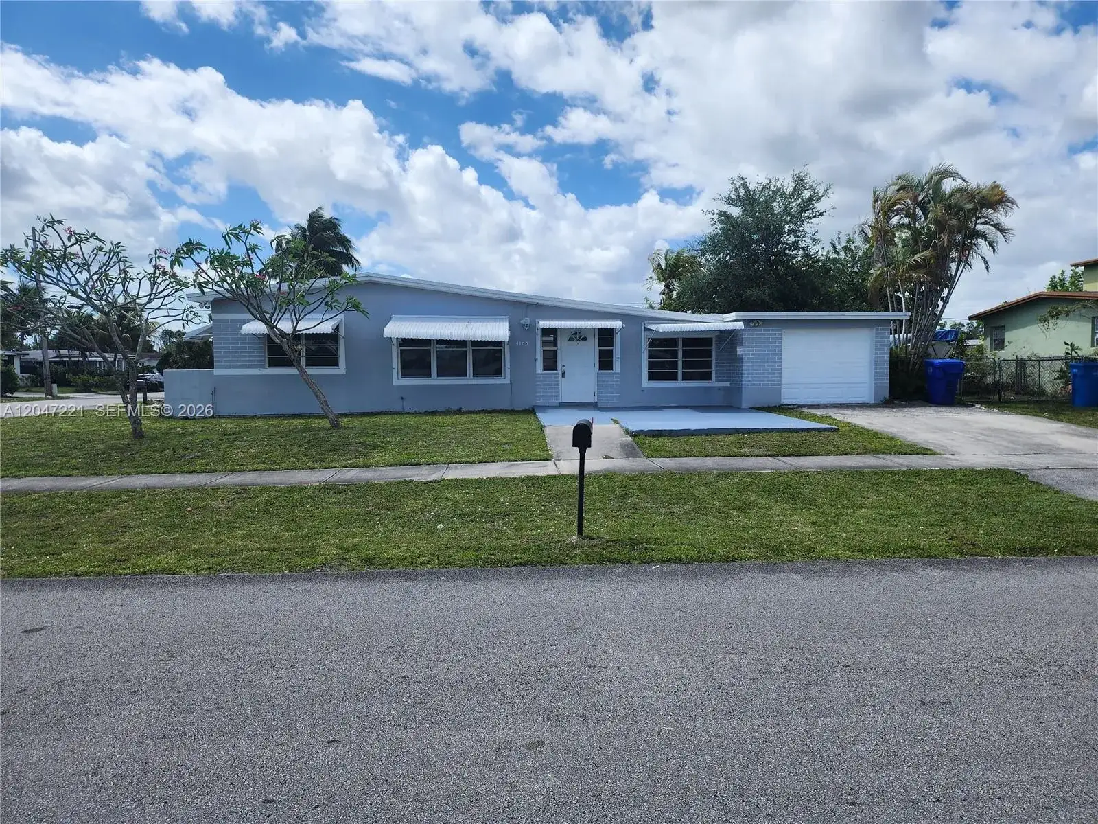 3 bedroom 1 bath Residential Lease for rent at 4100 SW 36th St # 0, West Park FL 33023