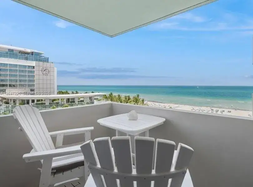 1 bath Residential Lease for rent at 2899 Collins Ave # 1025, Miami Beach FL 33140