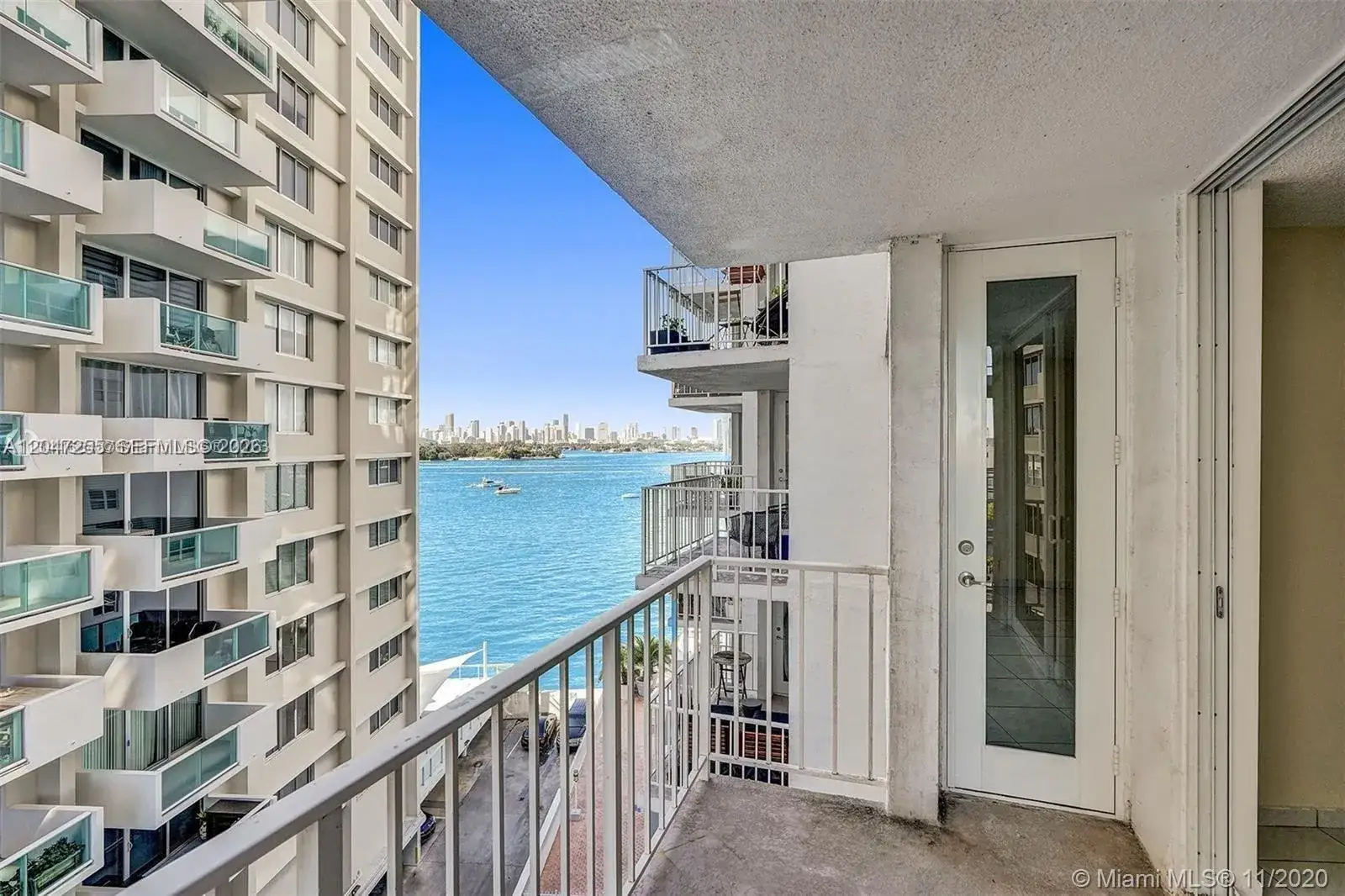 1 bedroom 1 bath Residential for sale at 1228 West Ave # 613, Miami Beach FL 33139