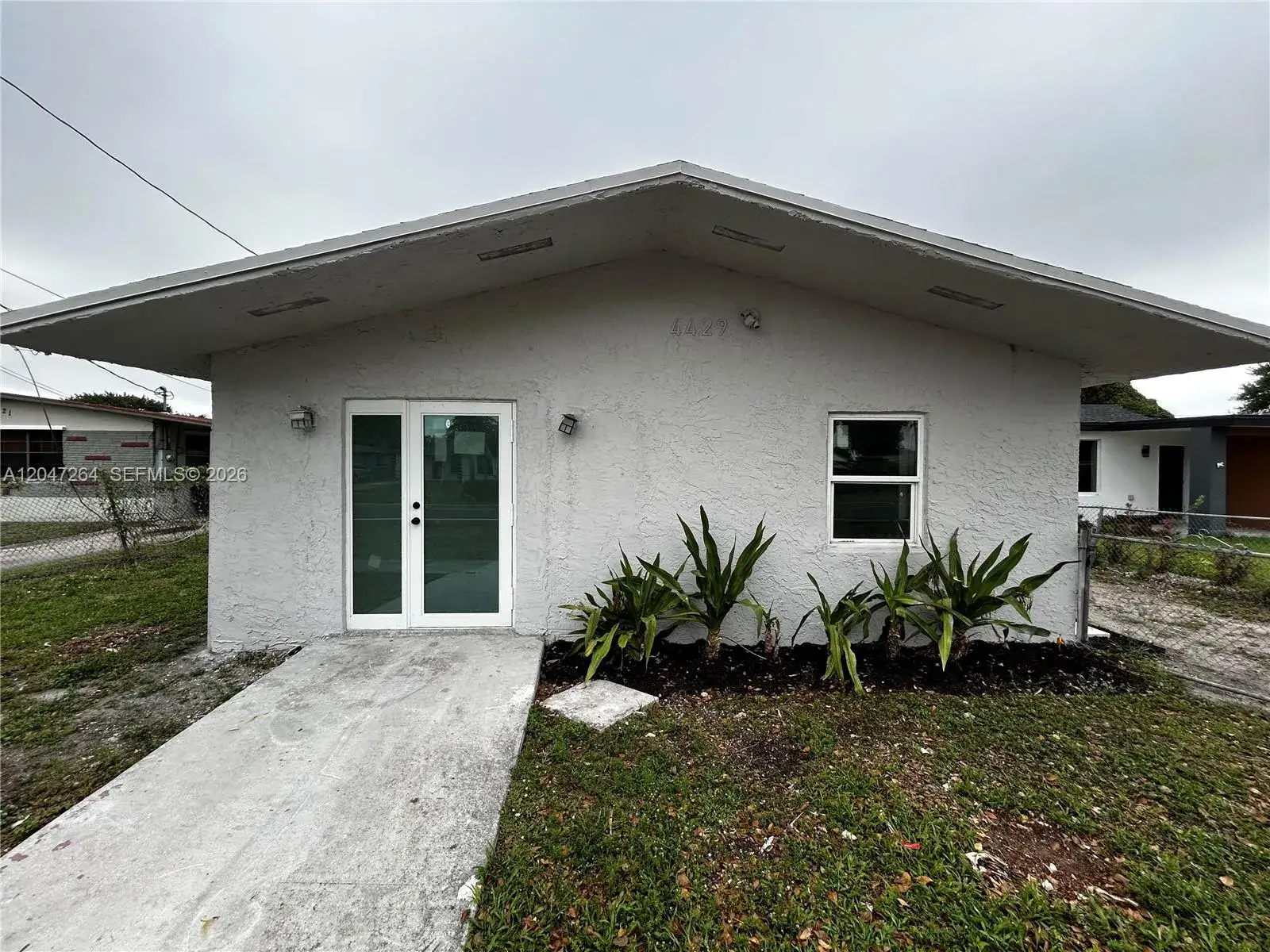 3 bedroom 1 bath Residential Lease for rent at 4429 SW 21st St, West Park FL 33023