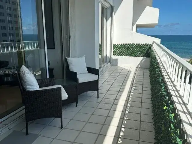 1 bedroom 1 bath Residential Lease for rent at 199 Ocean Lane Dr # 903, Key Biscayne FL 33149