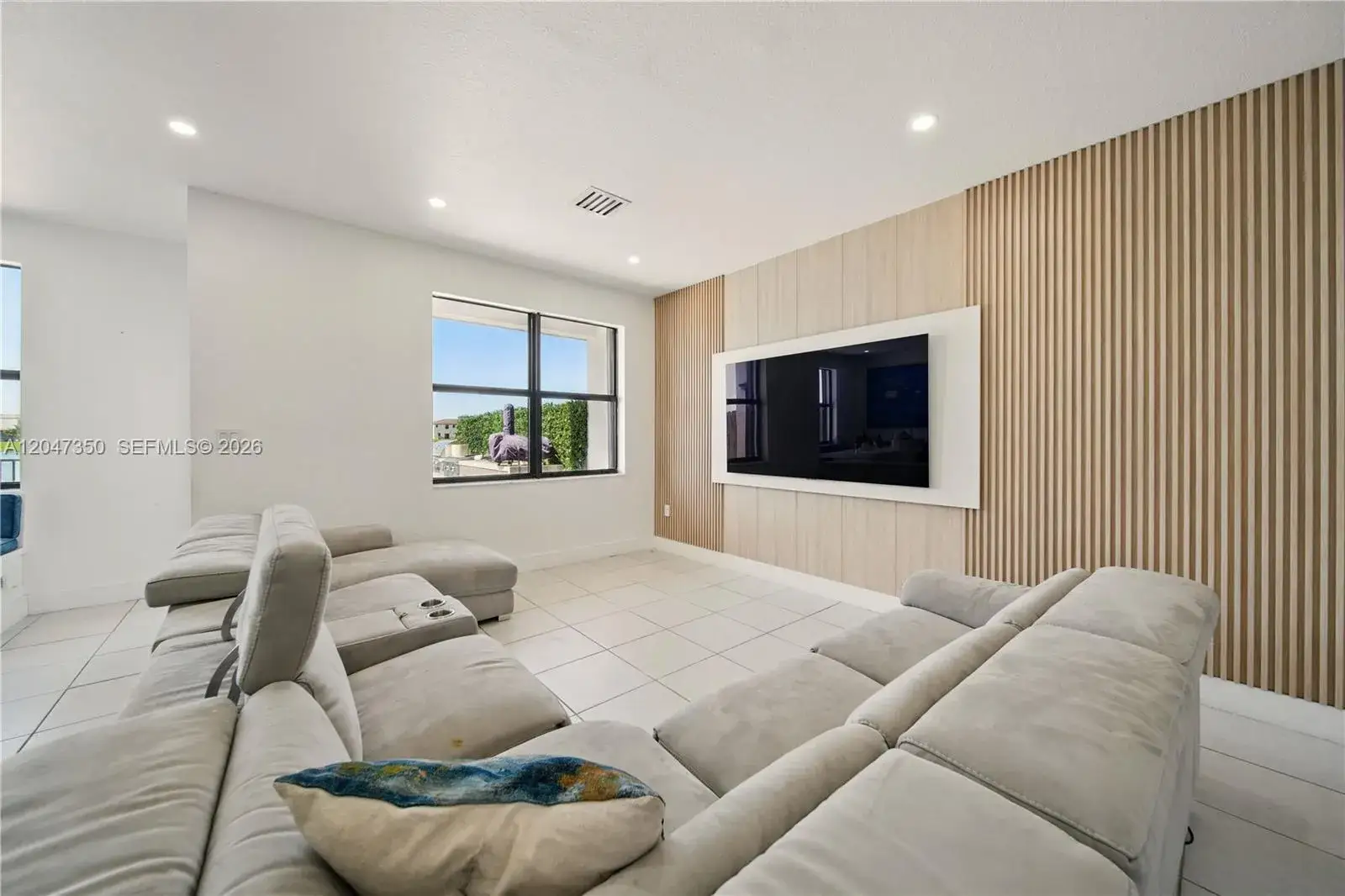 3 bedroom 2 bath Residential Lease for rent at 10269 SW 231st Ln # 0, Miami FL 33190