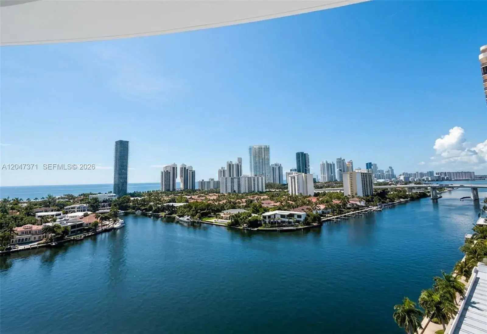 2 bedroom 2 bath Residential for sale at 19707 Turnberry Way # 16G, Aventura FL 33180