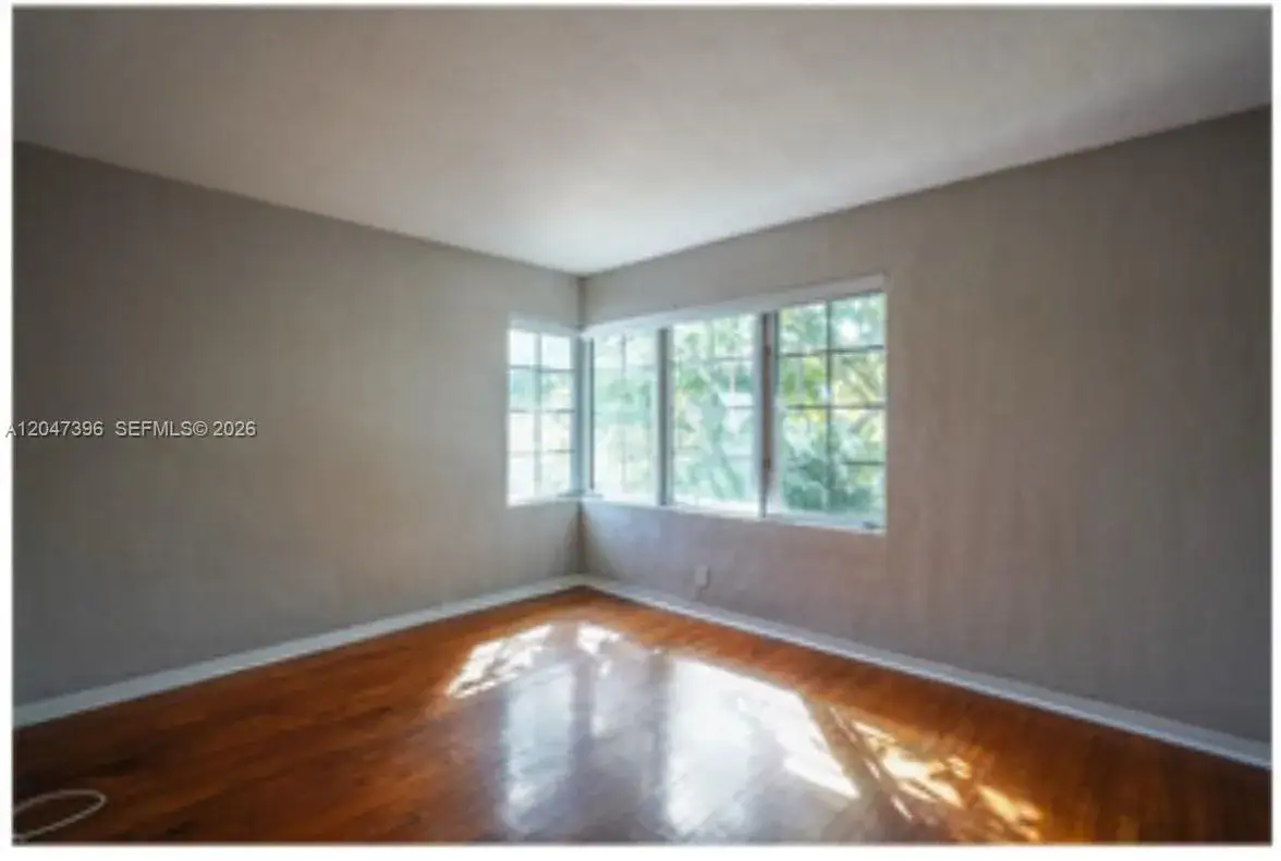1 bedroom 1 bath Residential Lease for rent at 715 Michigan Ave # 7, Miami Beach FL 33139