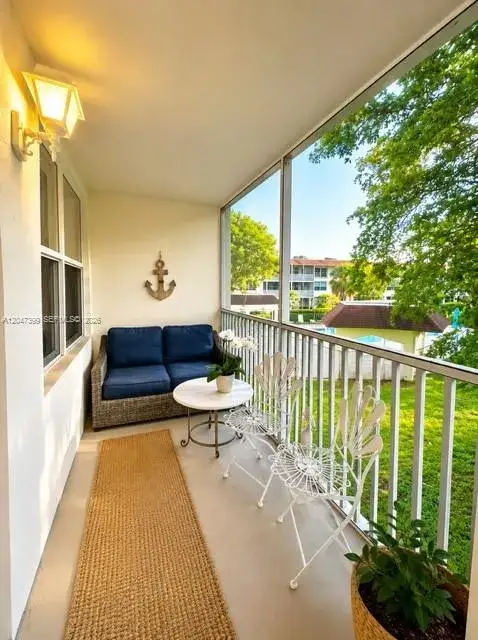 1 bedroom 1 bath Residential for sale at 4025 N Federal Hwy # 224B, Oakland Park FL 33308