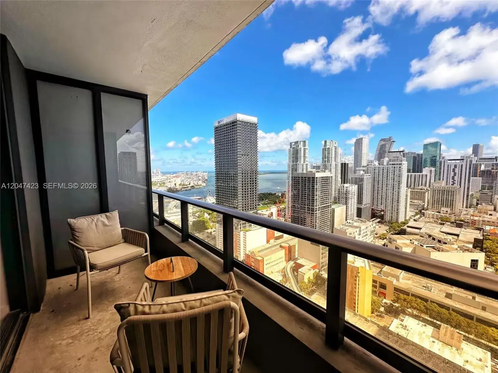 1 bath Residential Lease for rent at 159 NE 6th St # 3212, Miami FL 33132