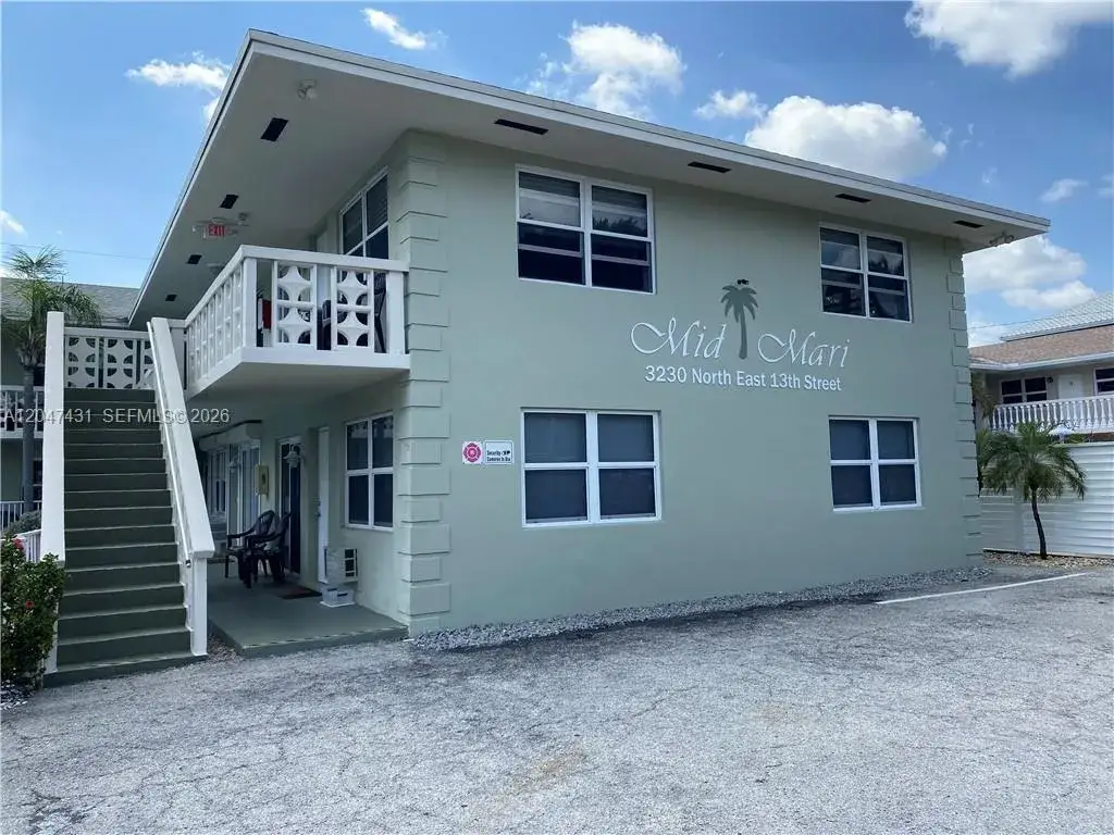 1 bedroom 1 bath Residential for sale at 3230 NE 13th St # 2, Pompano Beach FL 33062